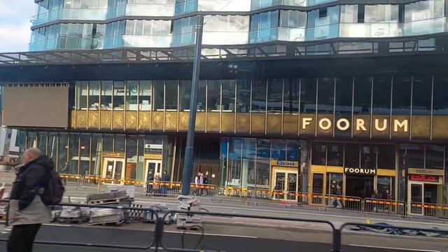 Таллин.Мини-экскурсия.От центра города до Кадриорга на автобусе. смотреть онлайн