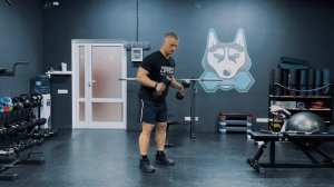 Молотки с гантелями стоя