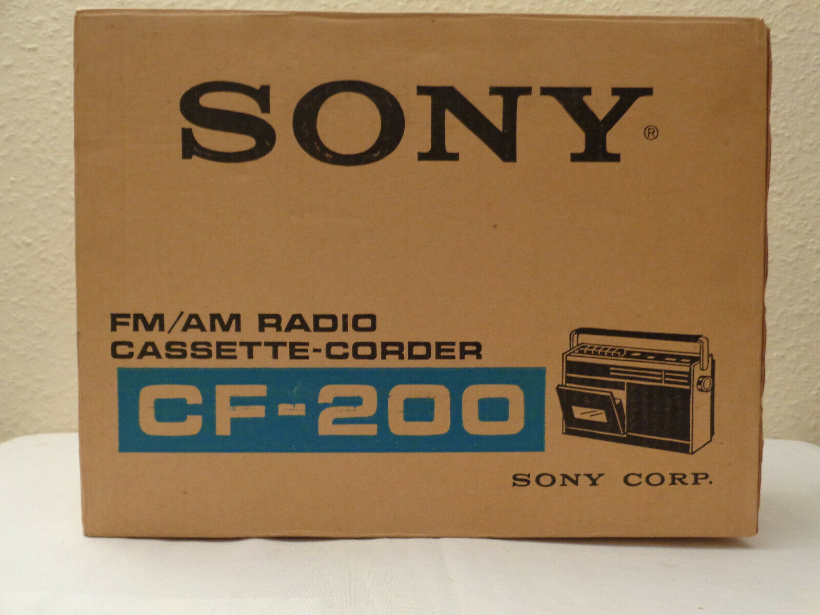 SONY CF-200 Radio Cassette Recorder In Original Box Made In Japan-выпуск 1973 год.