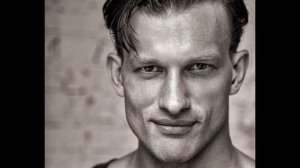 ПЁТР РЫКОВ -РАБОТАЛ МОДЕЛЬЮ- СНИМАТЬСЯ СТАЛ В 32- ПОЧЕМУ НЕ ХОЧЕТ ЖЕНИТСЯ И ЛЮБИТ ОДИНОЧЕСТВО