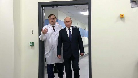Владимиру Путину показали новый онкологический центр в Калининградской области