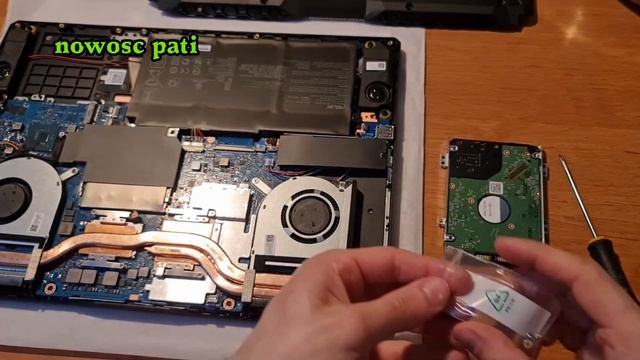 ASUS TUF Gaming F15 FX506LI-HN039 montaż dysku HDD montage how to install Hard Drive in laptop poka смотреть онлайн