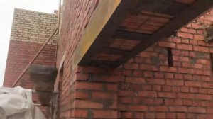 Перемычка над въездом в гараж.