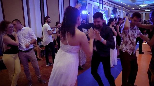 Cotiso & Raluca bachata social dance @bachatasensual смотреть онлайн
