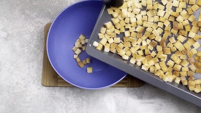 КАК ПРИГОТОВИТЬ СУХАРИКИ В ДУХОВКЕ ИЗ БЕЛОГО ХЛЕБА С ЧЕСНОКОМ? Вкусные, хрустящие, к пиву!