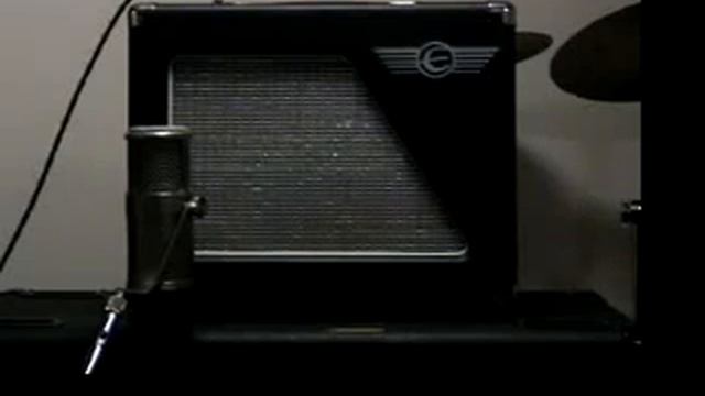 GIBSON EPIPHONE GALAXIE 10 MODDED TO FENDER BLACKFACE CHAMP ON STEROIDS смотреть онлайн