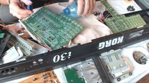 Это не расческа! Korg I30. Small repair. ENG SUB.