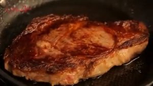 Видео рецепт о том, как правильно жарить мясо без брызг