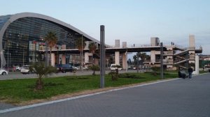 Остановились в недорогом отеле Сочи на первой береговой линии с панорамными окнами и видом на море.