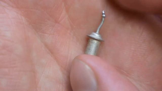 9 видов радиодеталей содержащих : золото,серебро, палладий и платину смотреть онлайн