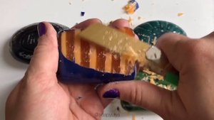 Резка разноцветного лакированного мыла/ colored lacquered soap ASMR, dry soap