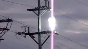 ✨Электрическая дуга на опоре ЛЭП