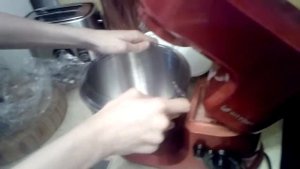 Планетарный миксер модель KT-1308 часть 2 как открывается крышку?