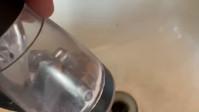 ДАЧА  НА УШАХ ! Что под крышей_?