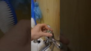 как почистить смеситель в ванной.