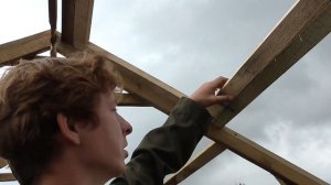 Строительство теплицы, крепим форточки