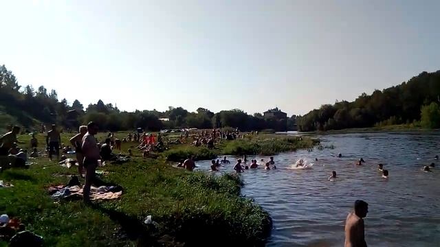 Знакомство с прекрасным городом Подольск и пляжем на реке Пахра. Репортаж Марии Карпинской смотреть онлайн