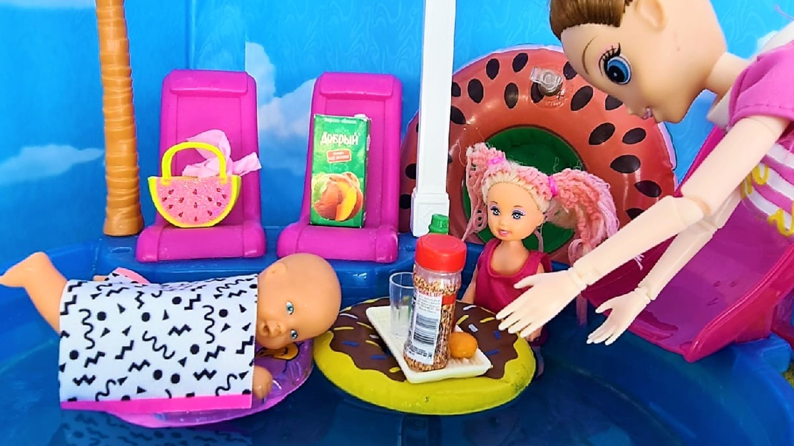 Макс и катя 24 часа в бассейнах. Советы для кукол Барби. Семья Барби. Катю и Макса куклы.