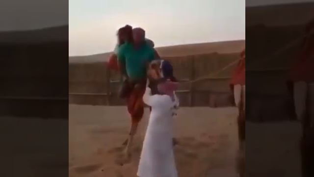 Верблюд и человек смотреть онлайн