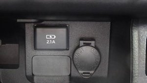 Дешевый коммерческий (грузоподъемность 450 кг) и семейный авто. Toyota Succeed,  обзор, цены