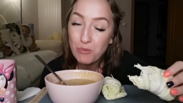 МУКБАНГ / ДИЕТИЧЕСКИЙ СУП ИЗ ЧЕЧЕВИЦЫ / РУЛЕТИКИ ИЗ ПЕКИНСКОЙ КАПУСТЫ С ТВОРОГОМ / not ASMR смотреть онлайн