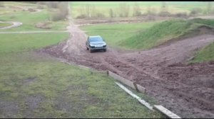 Audi Q7 vs VW Touareg Offroad