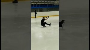 Тренировка по фигурному катанию//вращения, двойные прыжки, аксель//сильное падение #фигурноекатание