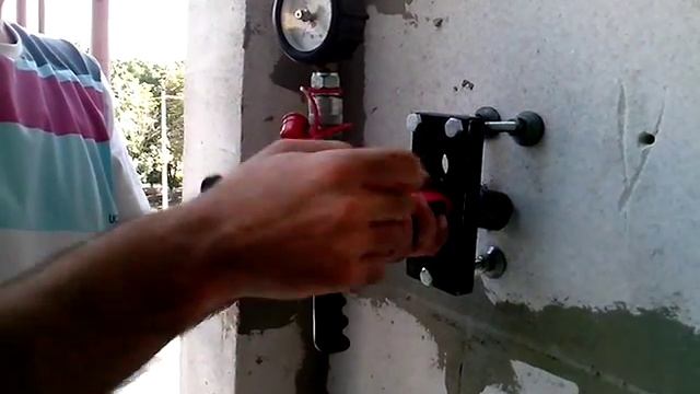 испытания mungo дюбель смотреть онлайн