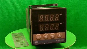 Programmable PID temperature controller REX-C100 - ПИД контроллер / терморегулятор