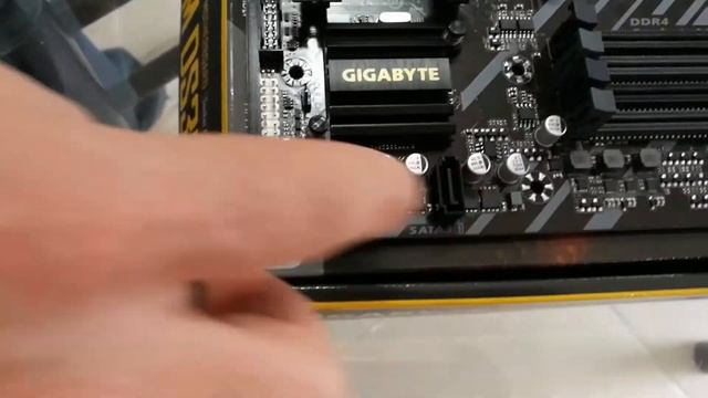 GIGABYTE B450m DS3H (NUEVA VERSION) смотреть онлайн