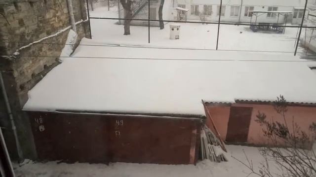 В Одессе идет желтый снег. Срочно смотреть онлайн