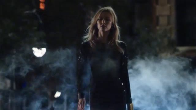 Carolina Herrera - Good Girl | Karlie Kloss (Music Video) смотреть онлайн