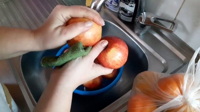 ВЛОГ❤СВЕКРОВЬ В ГОСТЯХ//НОВАЯ ШАПКА ДЛЯ ВЕРОНИКИ//ЦВЕТЫ В ФЕВРАЛЕ смотреть онлайн