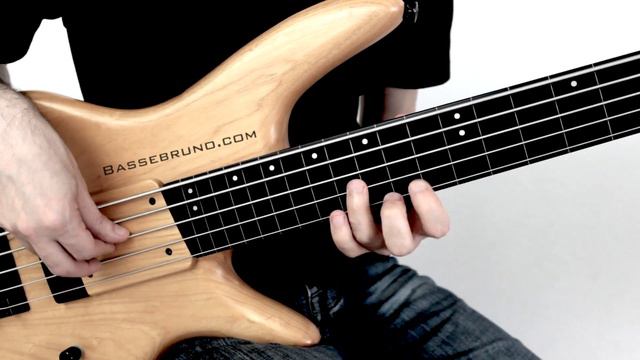 FRETLESS BASS BLUES SOLO /// Bruno Tauzin смотреть онлайн