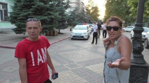 Керчь. Финал. Дно пробито. Сходка торчков, алкашей, психов и прочего сброда у ОМВД