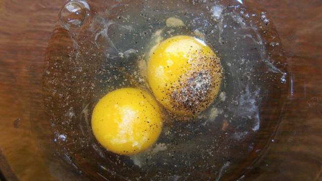 Салат из дайкона с курицей и овощами