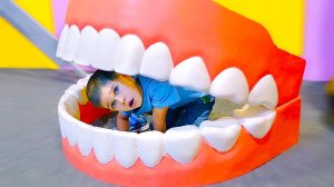 House of the Giant. Indoor playground giant toys story.