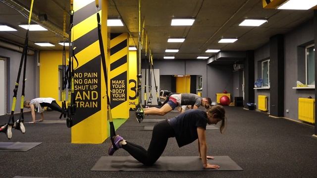 Тренировка ног и кора на TRX Hamstring curl, TRX pike optional смотреть онлайн