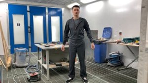 Костюм маляра, модный. Крутая футболка. Нитриловые перчатки в размер, удобные.