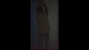 Открытие дверей шахты лифта