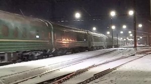 Электровоз kz4at-0004 с поездом 327 Караганда Костанай Отправляется с второго пути