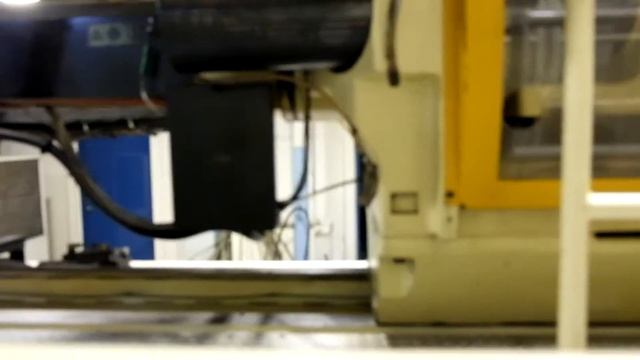 Литьевая машина Husky тип G, 2000_1 смотреть онлайн