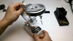 Третья рука. Инструменты для пайки..mp4