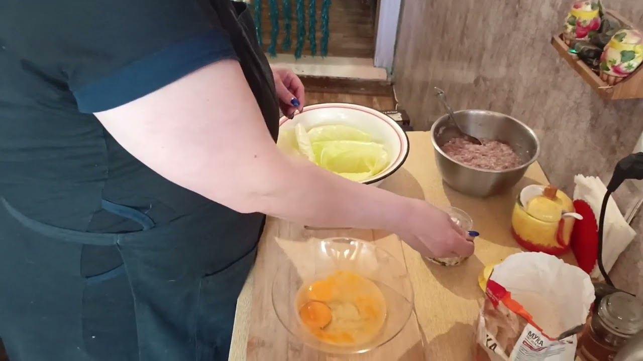 Капустные чебуреки очень вкусные/картофель жареный