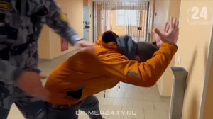 Сотрудники крымского ФСБ задержали агента украинских спецслужб и его пособника