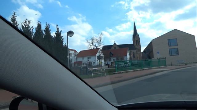 германия.немецкая глубинка так живут немцы в деревне,маленький немец спел на русском.красотки и пап