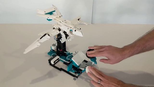 LEGO Mindstorms 51515, flapping bird