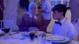 «Бабуля, внук @gan 13   на свадьбе»Обожаю свадьбы  Как правило, сыты все и даже уличные собаки