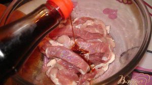 Маринованное мясо в домашнем сухом красном вине, жаренное на гриле