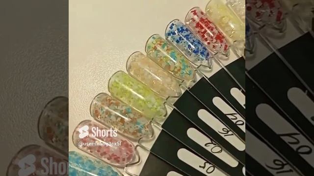 XNAIL PROFESSIONAL _ Жесткая база для ногтей с разноцветными блестками , конфетти SODA STRONG